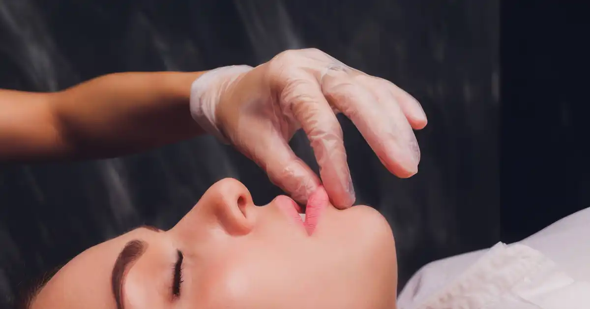 Buccal Sculpting Facial Massage